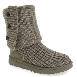 UGG Classic Cardy ll Knot Boot